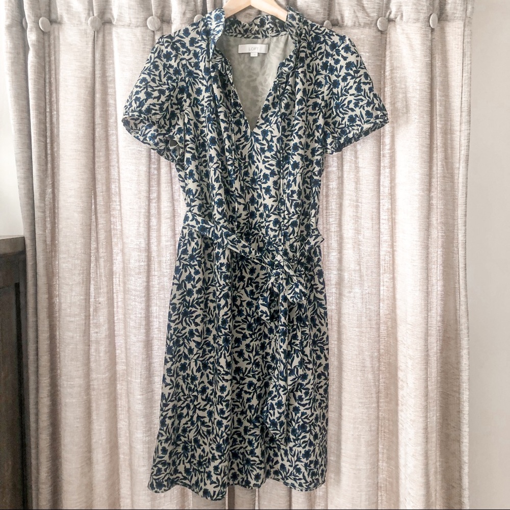 Loft Short Sleeve Blue Floral Tie Waist Dress